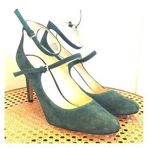 NWOT Nine West green heels 9
